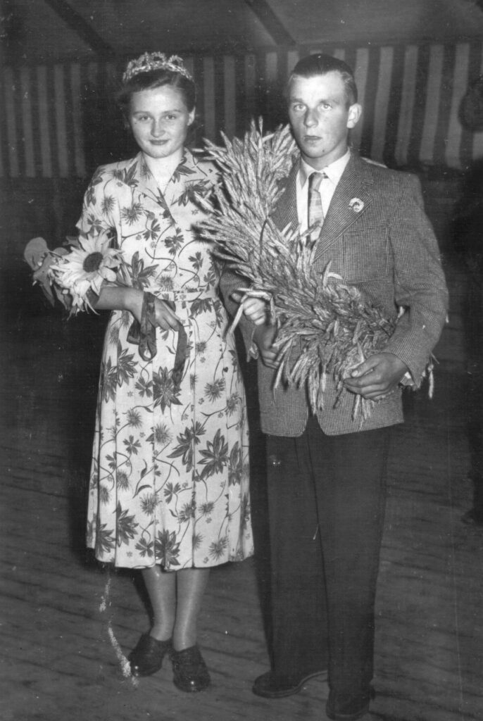 Erntekönigspaar 1954: Willy Vogt und Marianne Kuhlmeyer