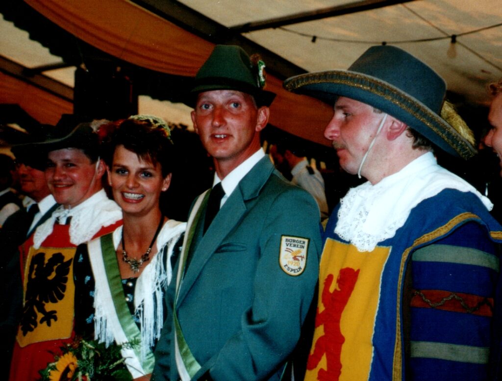 Erntekönigspaar 2000: Christoph und Klaudia Bathe